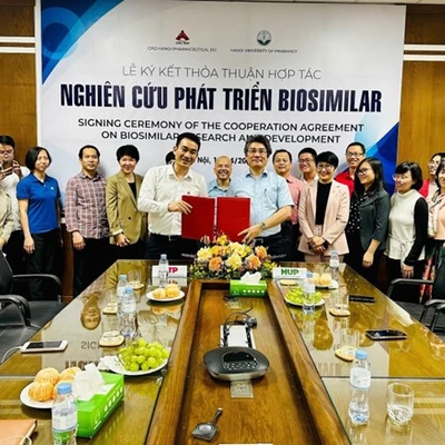 LỄ KÝ KẾT THOẢ THUẬN HỢP TÁC NGHIÊN CỨU PHÁT TRIỂN BIOSIMILAR - DƯỢC PHẨM CPC1 HÀ NỘI VÀ 77Win01 ưu đãi hấp dẫn DƯỢC HÀ NỘI
